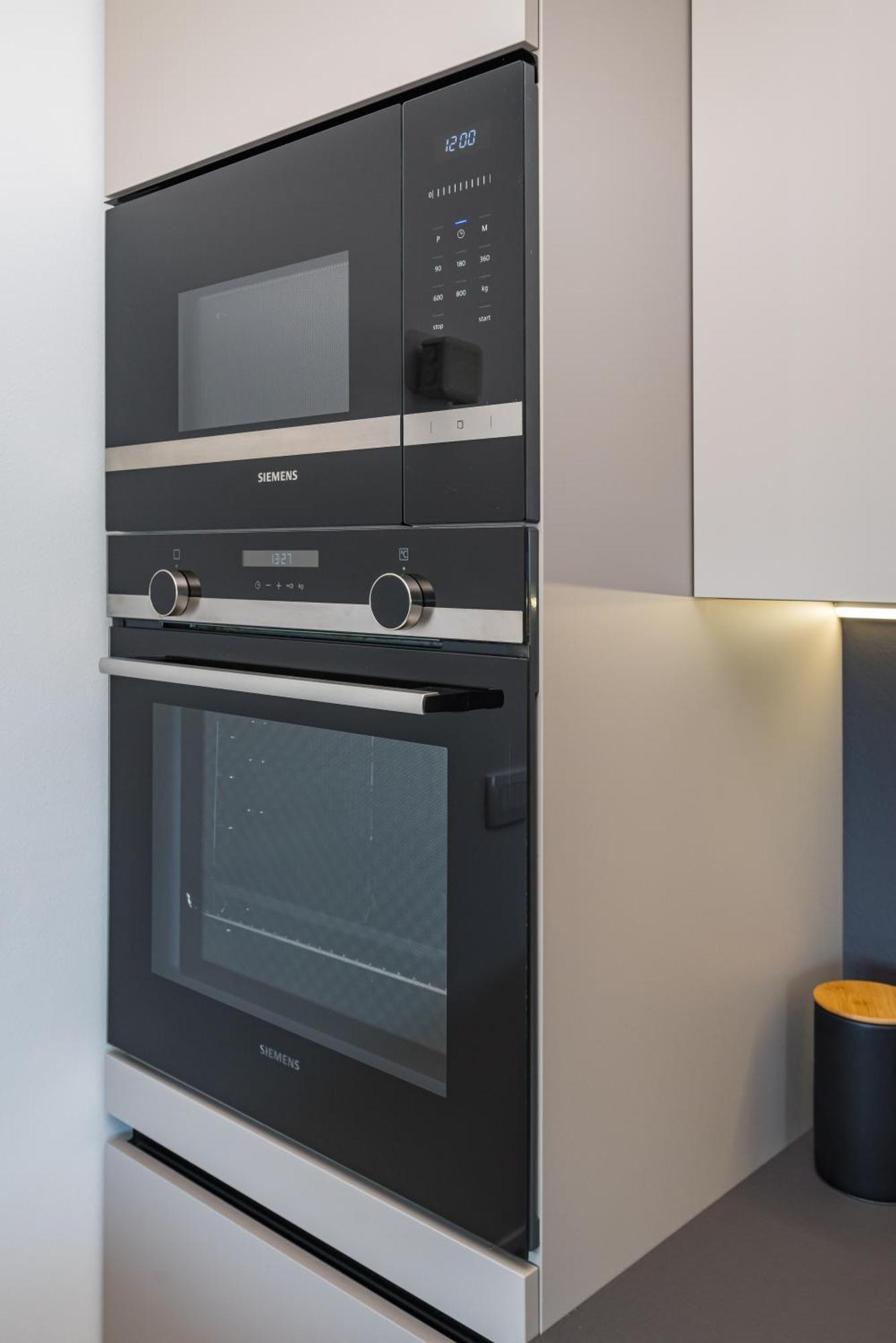 Skyline Luxe Apartment *